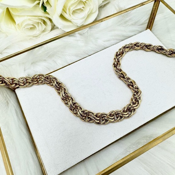 Vintage 80s Givenchy Woven Chain Link Gold Tone Chunky Necklace - Picture 5 of 5